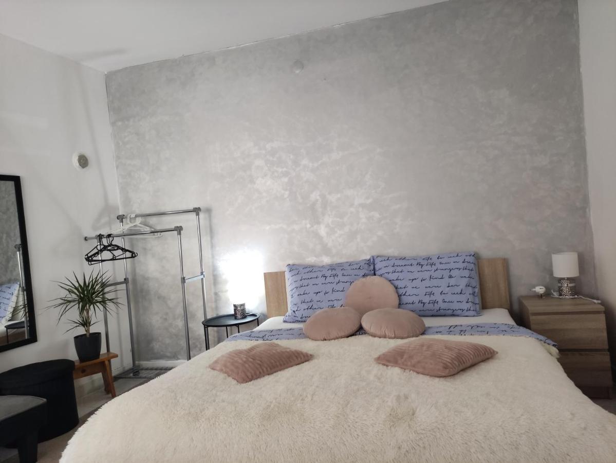 Little Paradise Pula Ngoại thất bức ảnh